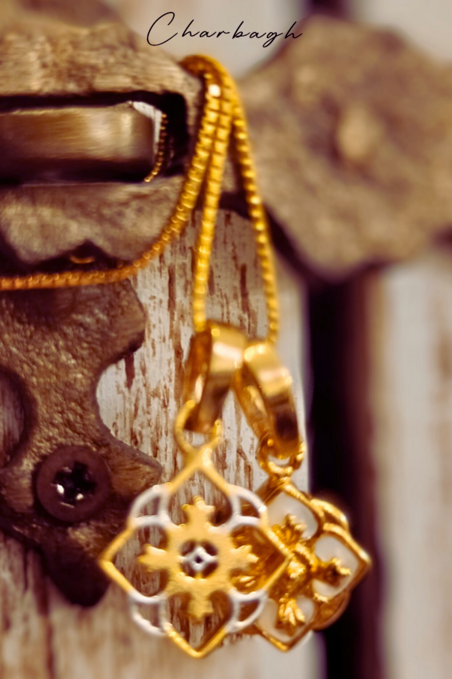 CHARBAGH CHAIN PENDANT