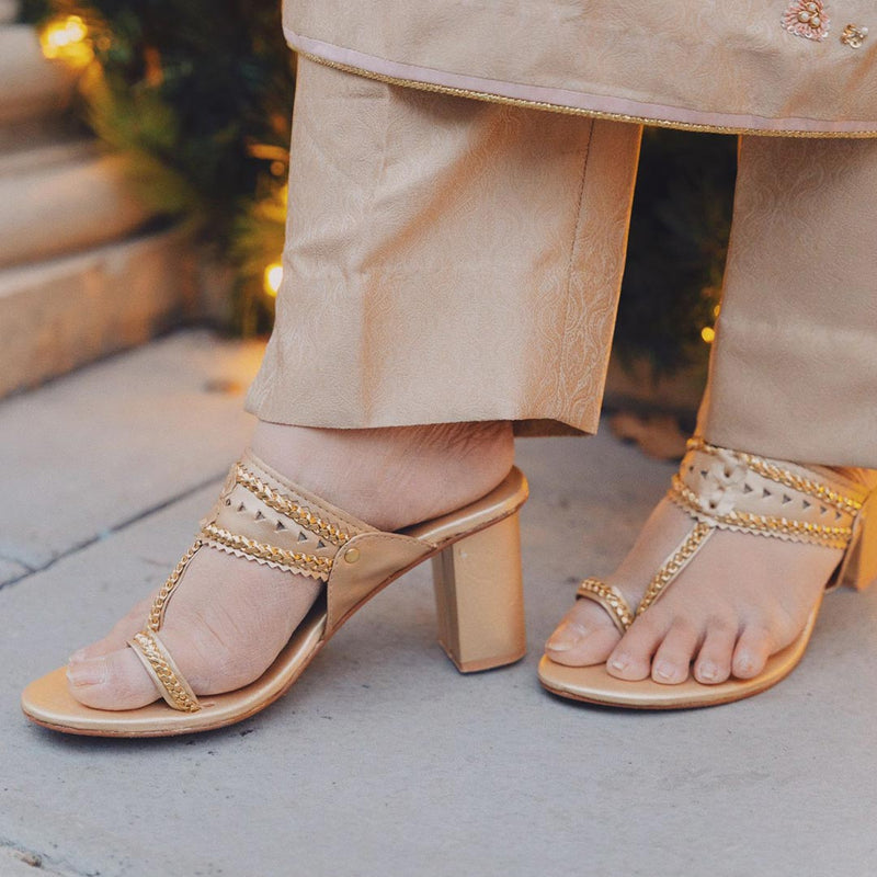 NUR - HEELS